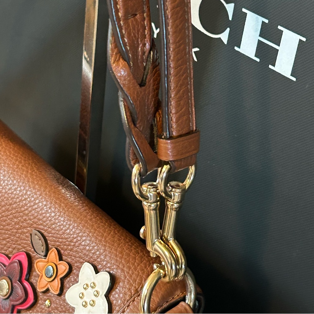 COACH Jade Pebble Leather w/Daisy Appliqués 2Way Shoulder/XBody Bag - Picture 5 of 12